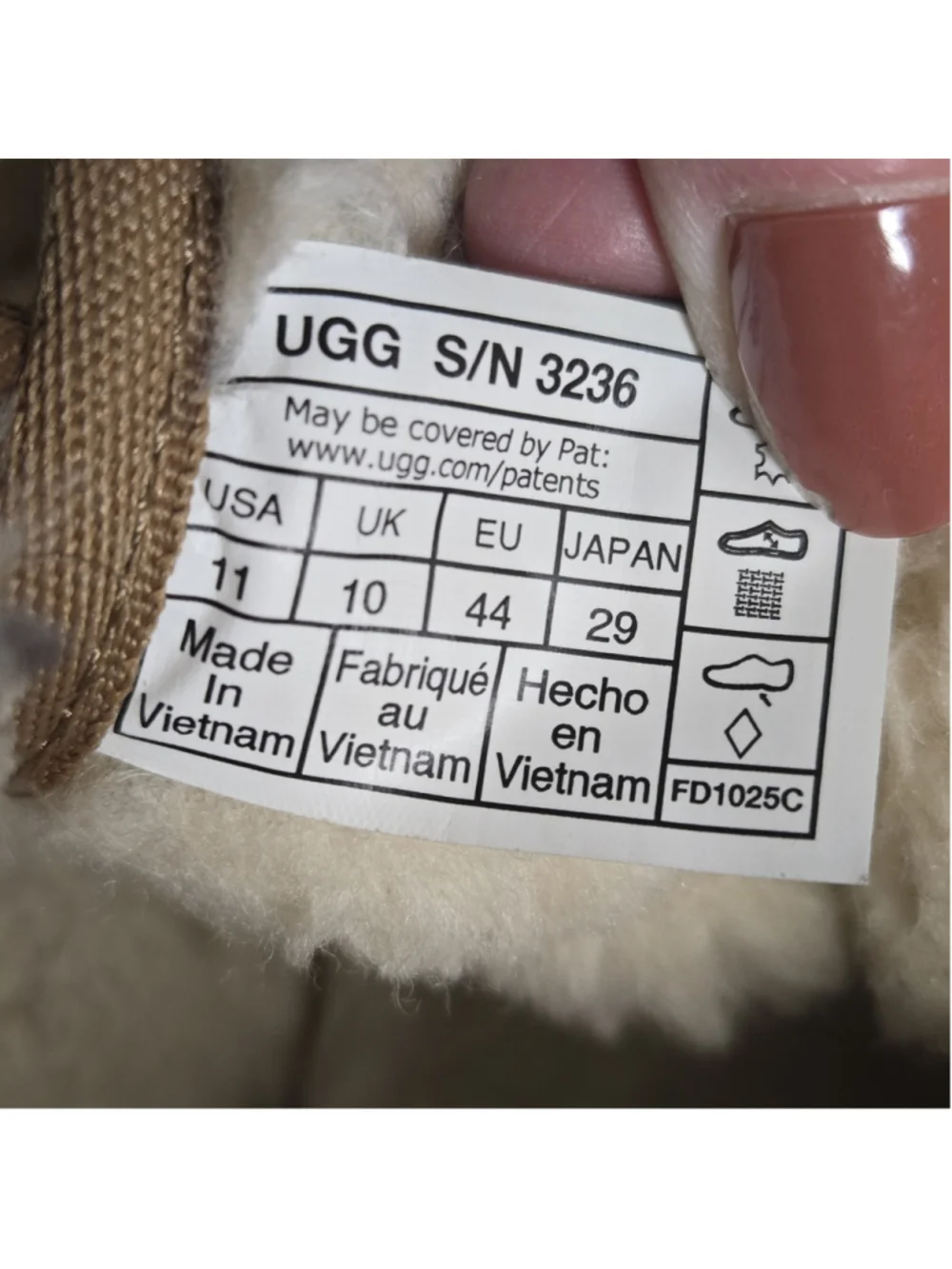 UGG neumel classic